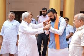 जदयू अध्यक्ष नीतीश कुमार सीएम सम्राट चौधरी से मिलने पहुंचे, विजय चौधरी थे साथ; क्या हुई बात?