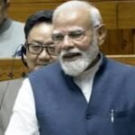 PM ने दोस्त कहा तो अखिलेश ने हाथ जोड़ लिए:प्रियंका ने कहा- शाह को देखकर चाणक्य भी चौंक जाते; संसद के टॉप-8 मोमेंट्स