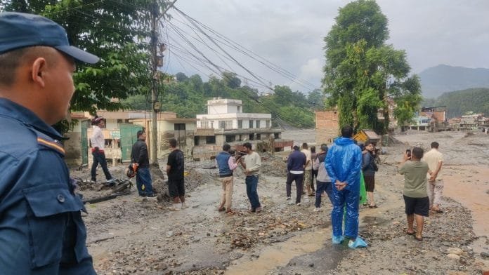 नेपाल के जलप्रलय में उम्मीद बनकर उतरा भारत: रसुवा की सुरंगों तक पहुंची 11 सदस्यीय विशेषज्ञ टीम, 88 भारतीय कामगार सुरक्षित निकाले गए